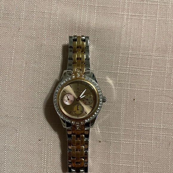 TITAN WATCH - Picture 2 of 3